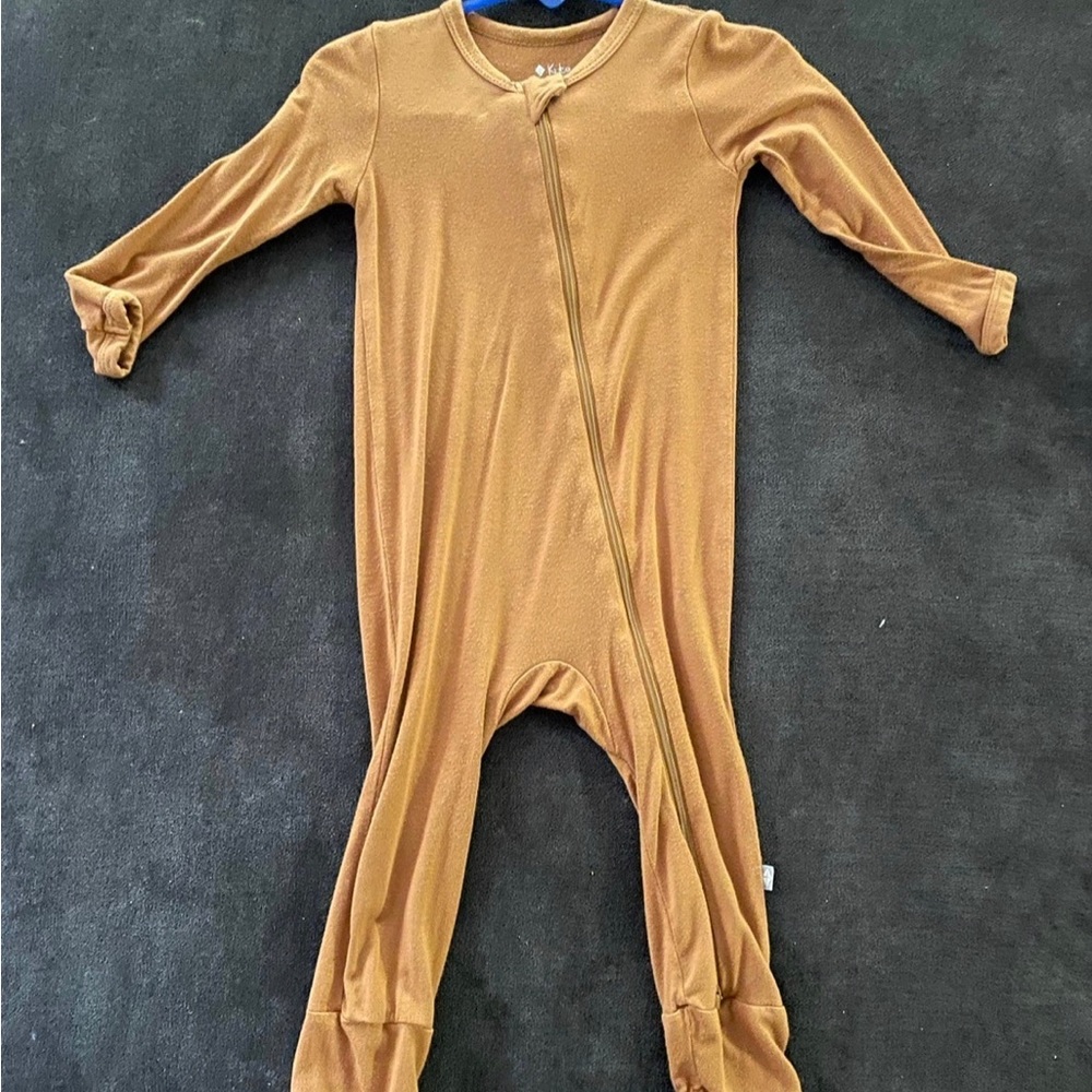 Kyte baby 18-24 month romper in Spice! Retired color!